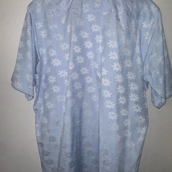 Bugatchi Men Large Classic Fit “Flower” Pattern Shirt - Picture 3 of 9